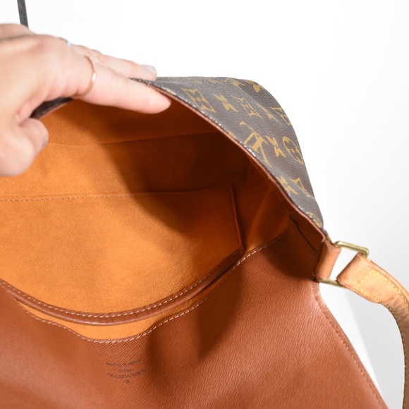 Louis Vuitton Monogram Musette Tango - Picture 13 of 16